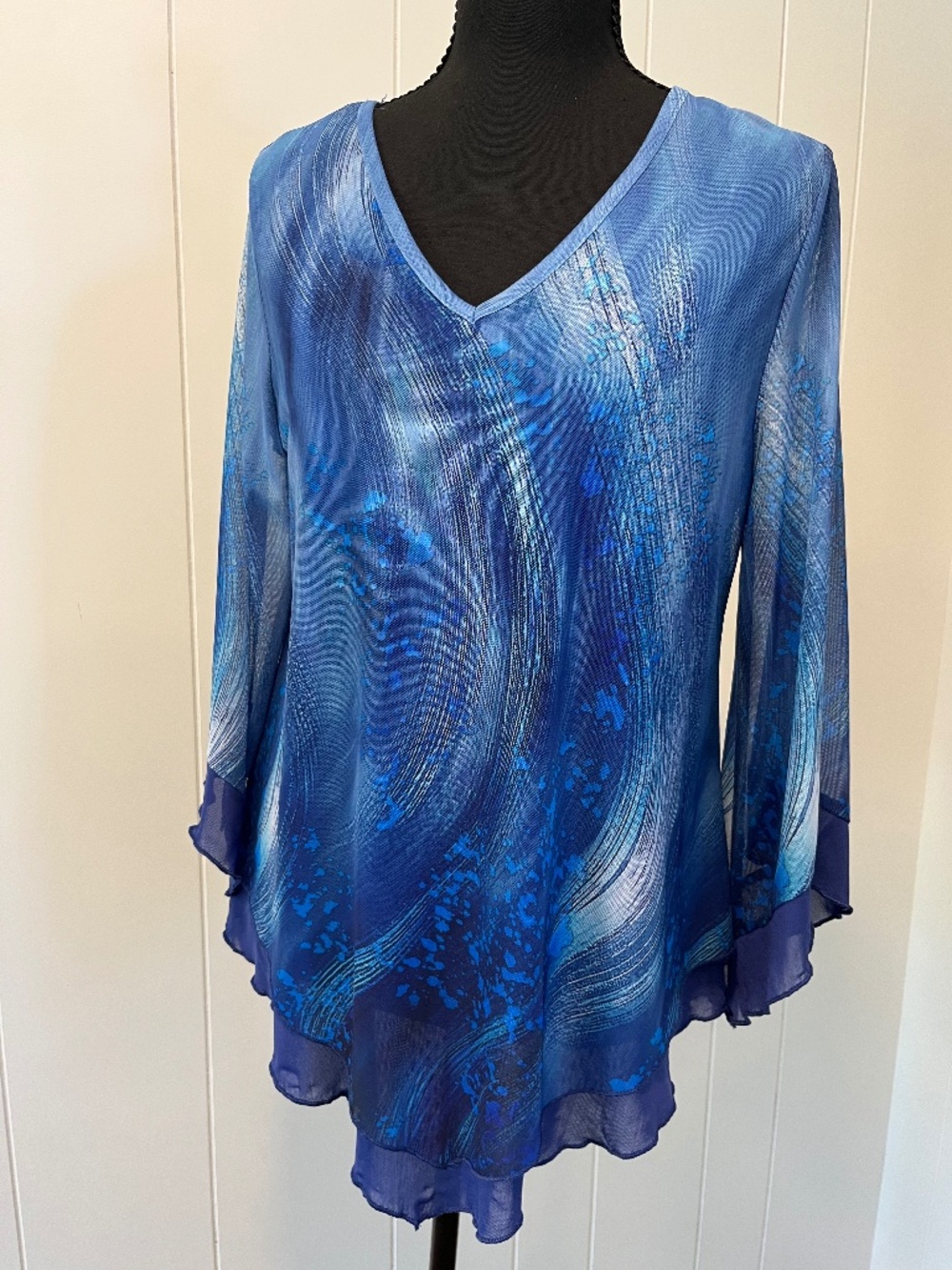Flattering Dressy V-Neck Double Layer Assymetric Tunic Blouse Bell Sleeve sz M